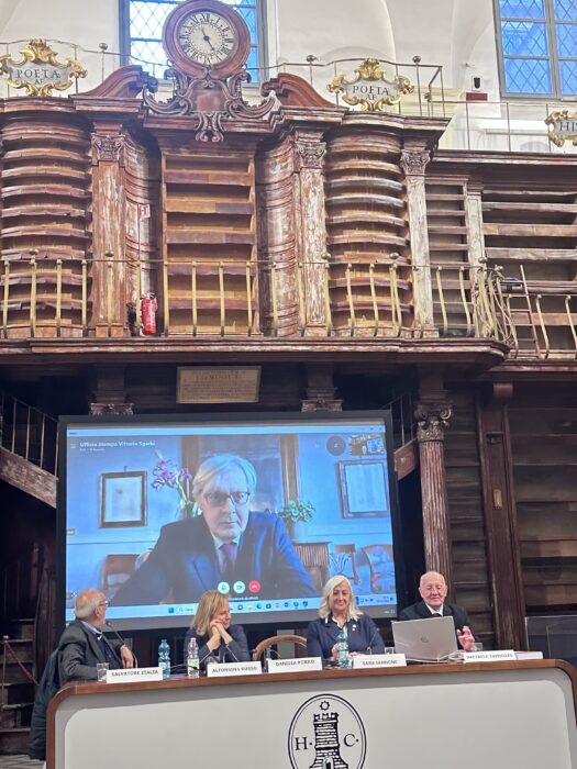 Un momento dell’evento, con il collegamento dell’On. Vittorio Sgarbi