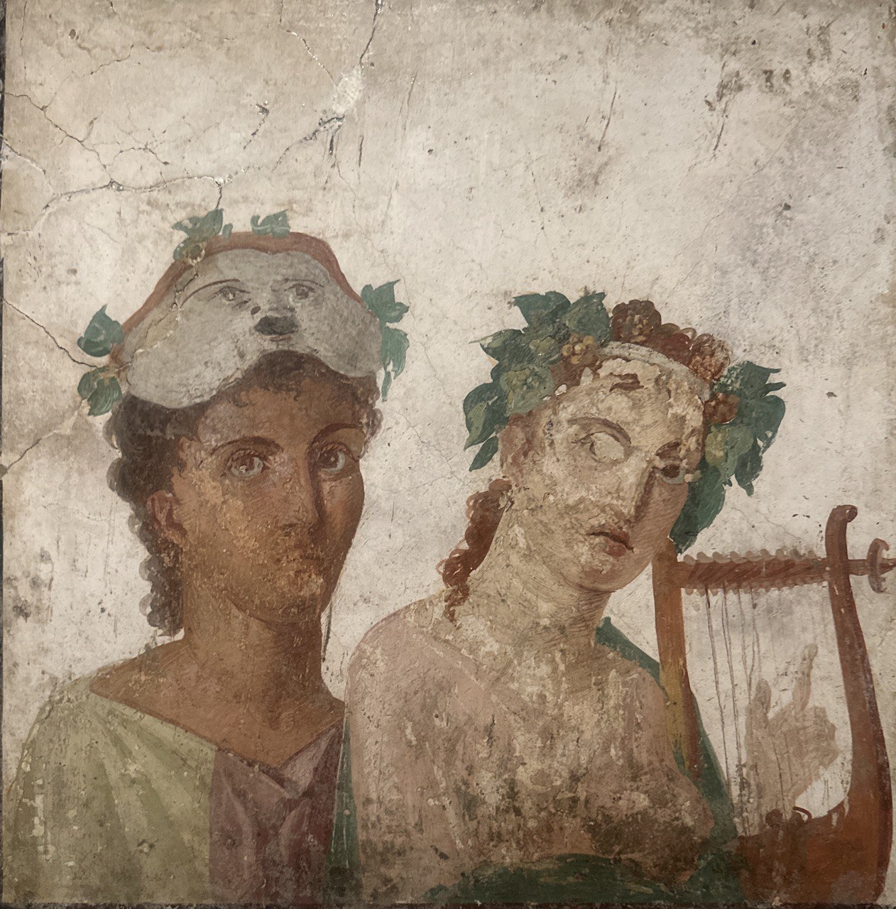 Coppia di attori con maschera, Intonaco dipinto, I sec. D.C. (45-79 d.c.). da Ercolano